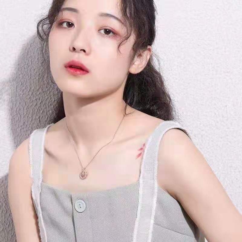 100 languages I love you projection necklace customized photo heart-shaped pendant Internet celebrity same clavicle chain