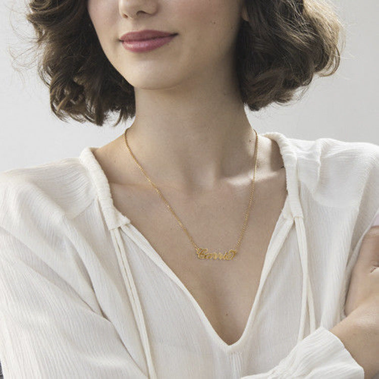 Customized S925 silver name necklace for couples. Perfect Valentine’s Day gift with personalized letter pendant.