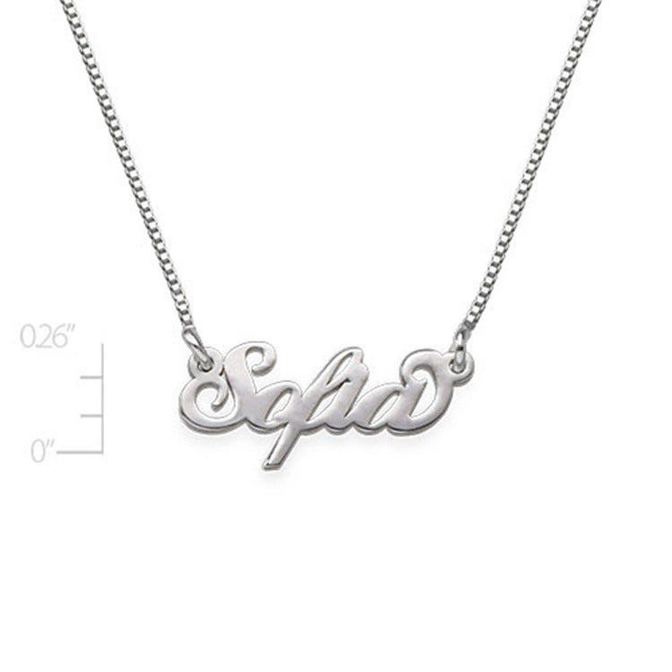 Customized S925 silver name necklace for couples. Perfect Valentine’s Day gift with personalized letter pendant.