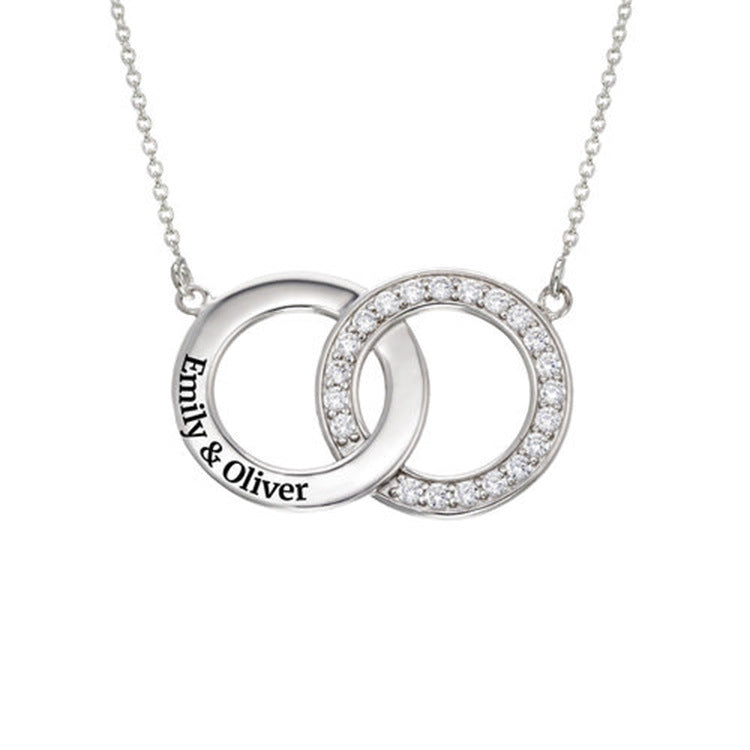 Custom 925 silver circle necklace with lettering, perfect for couples. Ideal birthday gift.