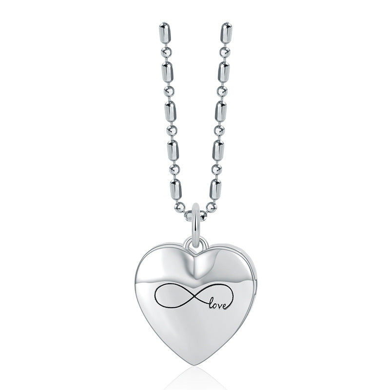 Customized Zodiac Necklace in S925 Sterling Silver featuring a heart pendant. A creative photo jewelry gift for women.