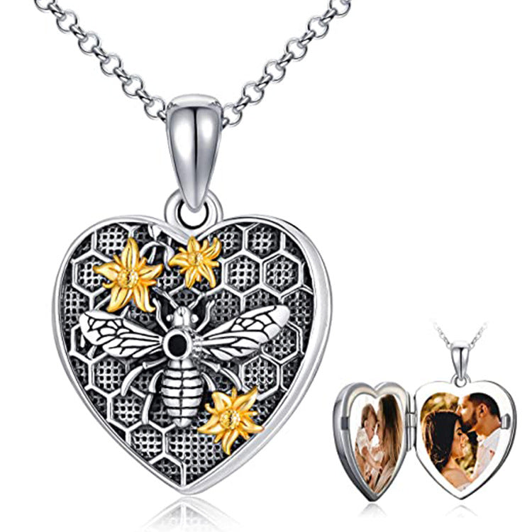 Heart-shaped pendant, two photos can be opened, retro engraved bee sunflower photo box necklace wholesale.
