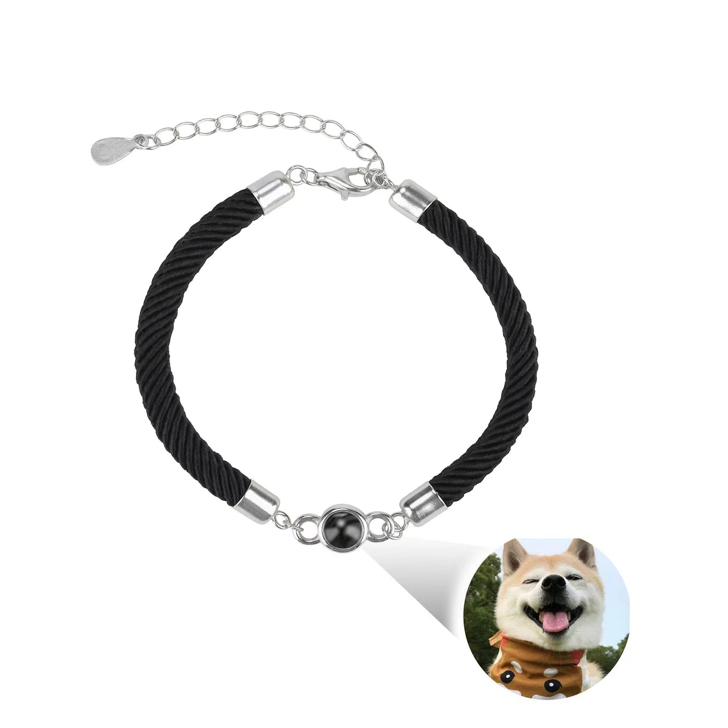 Customizable projection bracelet with "I Love You" in 100 languages, minimalist and stylish, perfect holiday gift.