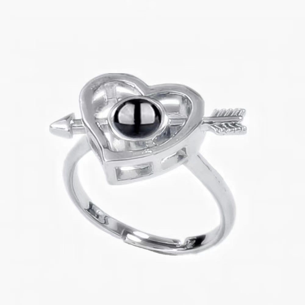 New heart-piercing projection ring with "I Love You" in 100 languages, customizable photo and text, perfect for Christmas gifts.