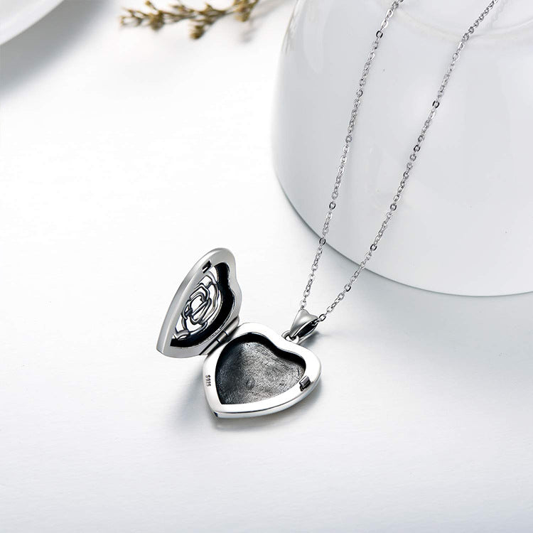 925 silver vintage heart pendant with rose pattern, customizable photo and text engraving, perfect commemorative necklace.