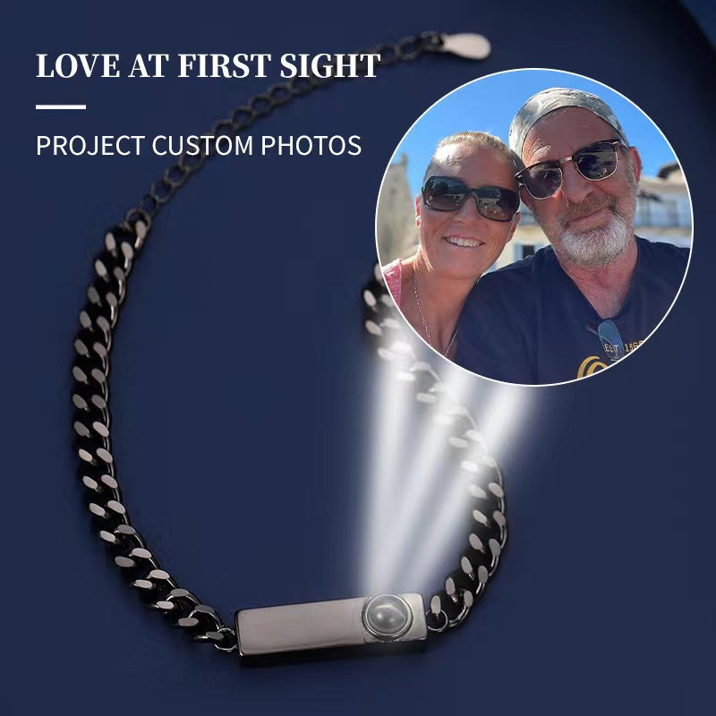 Hot-selling couple bracelets with 100 languages "I love you" engraving and HD photo projection.