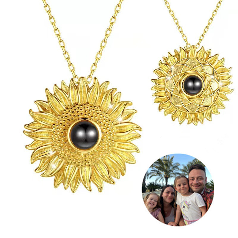 Sunflower Projection Necklace – Custom photo pendant with "I Love You" in 100 languages. Perfect gift.
