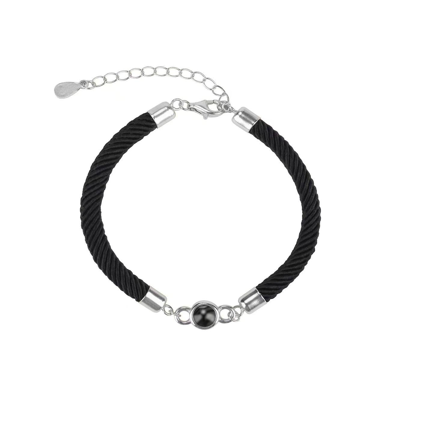 Customizable projection bracelet with "I Love You" in 100 languages, minimalist and stylish, perfect holiday gift.
