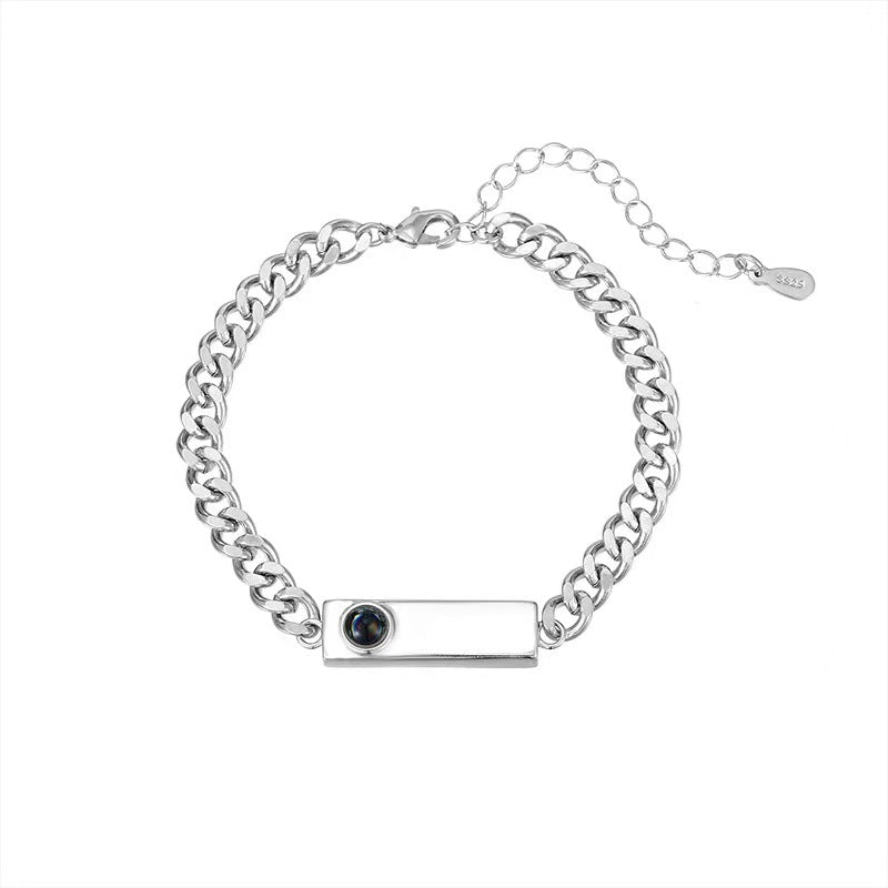 Hot-selling couple bracelets with 100 languages "I love you" engraving and HD photo projection.