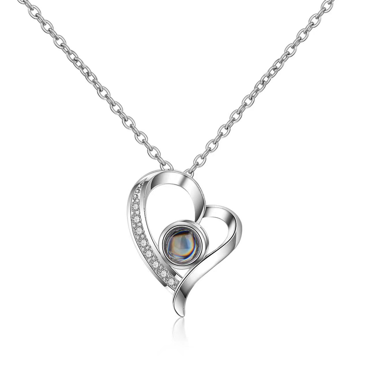 Hollow heart projection necklace with "I love you" in 100 languages, a trendy Christmas gift for her.