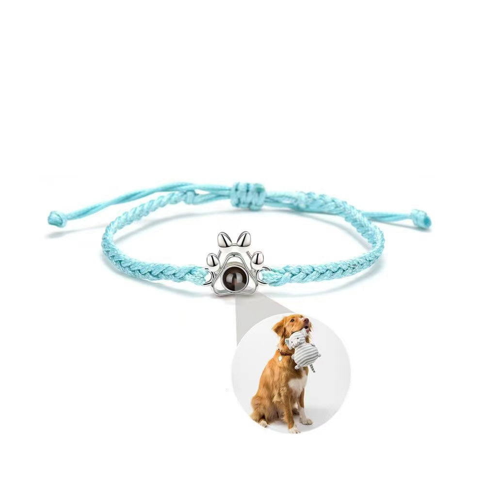 Dog paw projection bracelet for men and women, customizable with family photos and "I love you" in 100 languages.