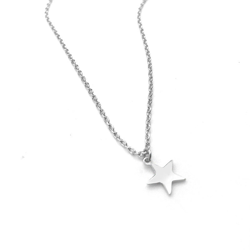 S925 Silver Star Necklace – A simple yet personalised piece that can be custom engraved with your name. A stylish gift for couples and special occasions.