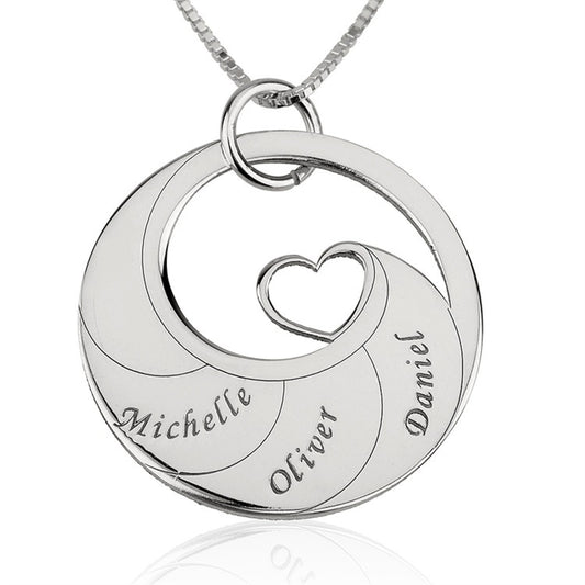 Customized couple necklace with matching pendants, featuring personalized lettering. A stylish love token for both men and women.