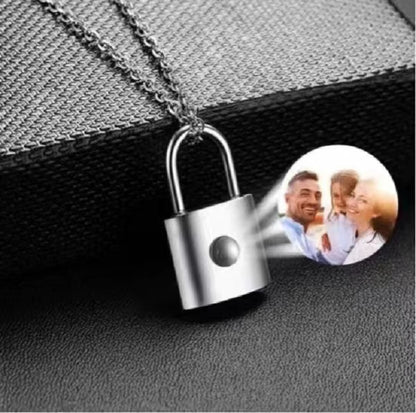 Custom 100 languages photo projection necklace, perfect Christmas gift.