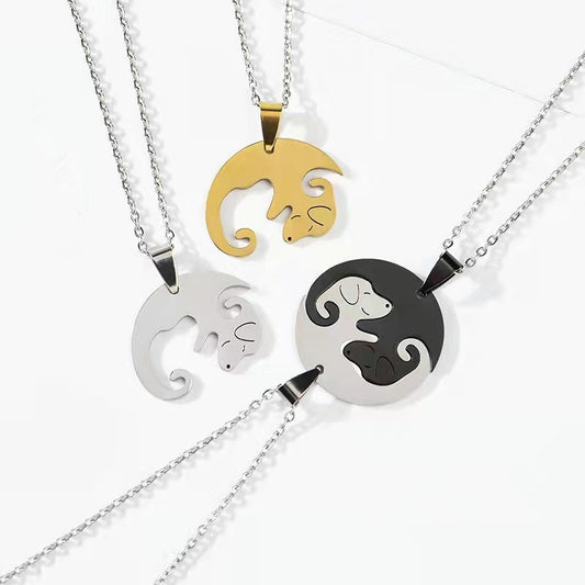Dog pendant couple necklace, perfect for long-distance relationships or best friends. Made of titanium steel, ideal for students or as a gift.