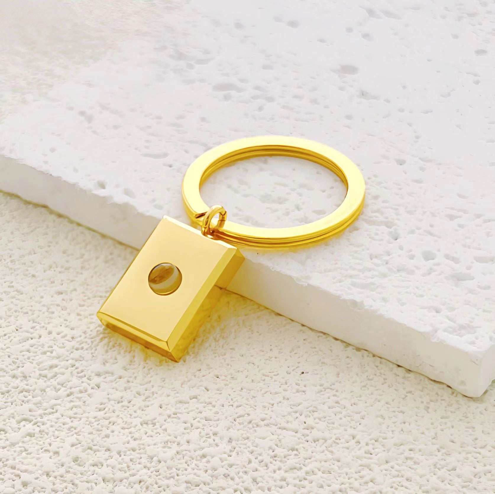 100 Languages "I Love You" projection pendant, titanium steel square keychain, customizable with photo and text.